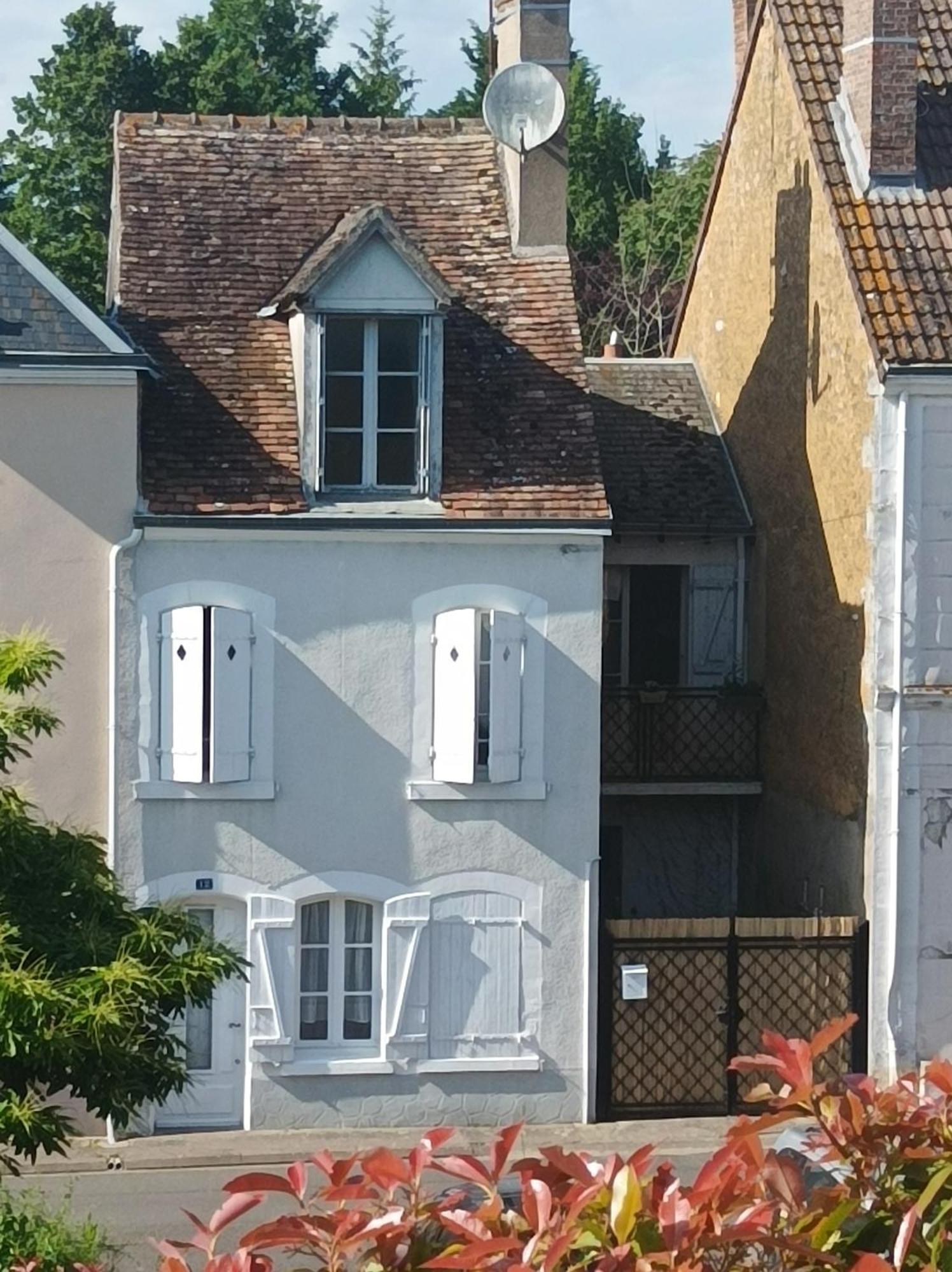 La Maison Au Bord De L'Eau Gracay Buitenkant foto